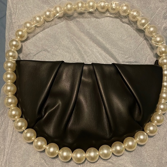 Cariedo black (faux) leather and pearls clutch - Picture 1 of 2